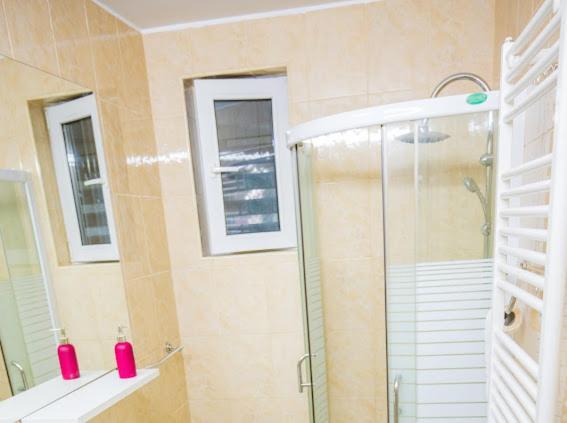 Escape Aparthotel Suczawa Zewnętrze zdjęcie